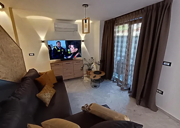 Luxury New Blue Moon פורץ