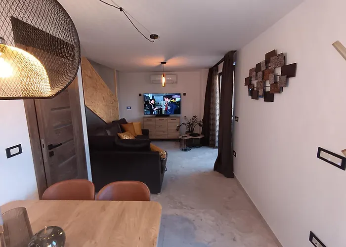 Luxury New Blue Moon פורץ