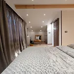 Luxury New Blue Moon Apartment *